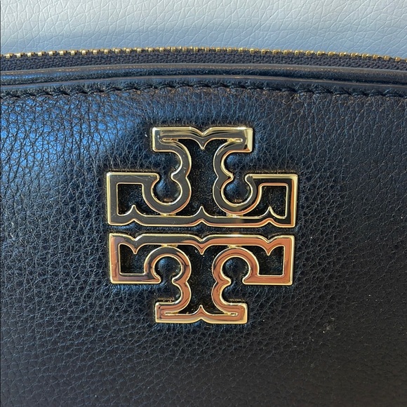 NWT - Tory Burch Black Leather Zip Wallet - Picture 2 of 6